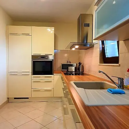 Lucin Gasthof *